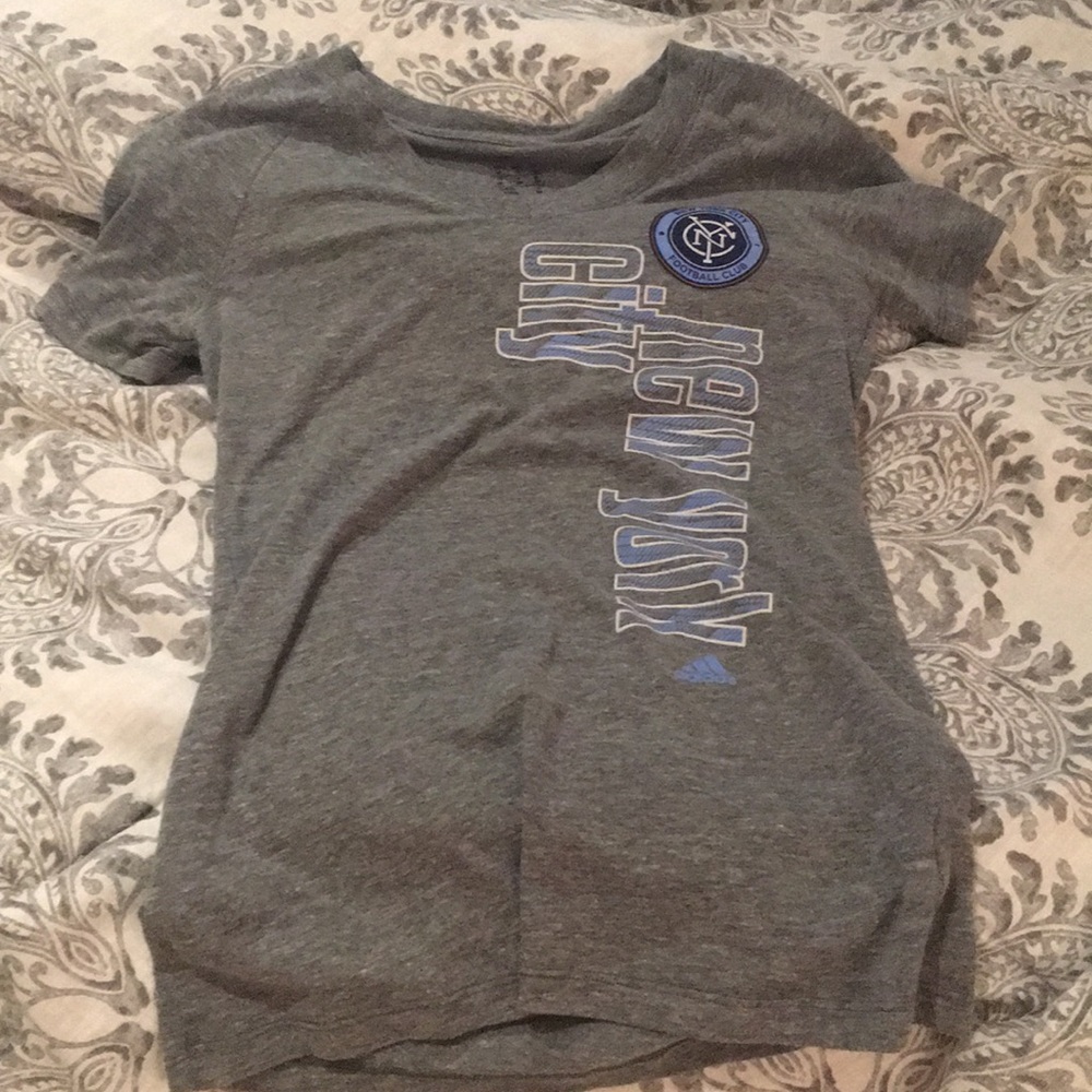 Adidas tshirt